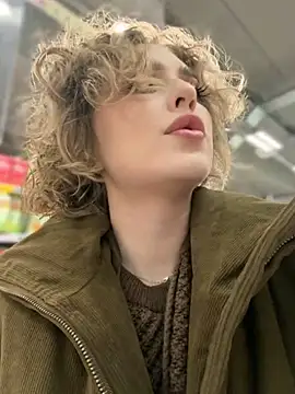 KellyKeler online show from November 2025 01:04:02 PM