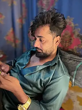 Munny6677 online show from March 2026 06:32:01 PM