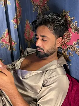 Munny6677 online show from April 2026 07:31:02 PM