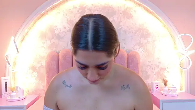 JasmineRhodes online show from January 2026 01:05:01 PM