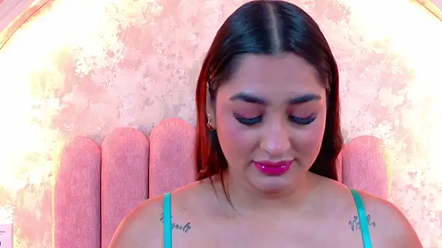 Snapshot of JasmineRhodes chatting on November 2025 01:00:02 PM JasmineRhodes online show from November 2025 01:00:02 PM