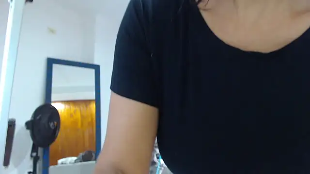 KimScarleth online show from February 2026 03:52:01 PM