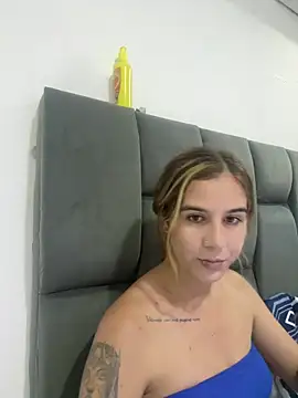 AllieYourGirl online show from April 2026 11:21:01 PM