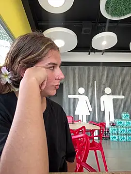 AllieYourGirl online show from April 2026 08:49:01 PM