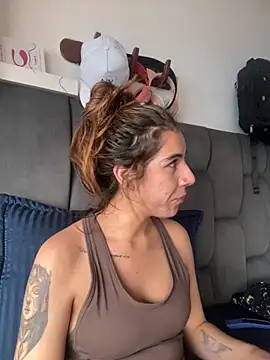 AllieYourGirl online show from November 2025 06:58:01 PM