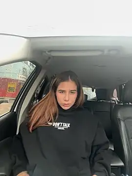 AllieYourGirl online show from October 2025 05:35:02 PM