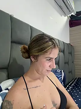 AllieYourGirl online show from April 2026 12:28:02 AM