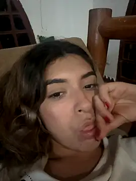 Snapshot of Kardashian12 chatting on November 2025 12:48:02 AM Kardashian12 online show from November 2025 12:48:02 AM