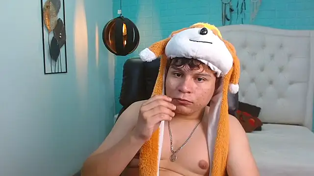 dondanys online show from October 2025 08:01:01 PM