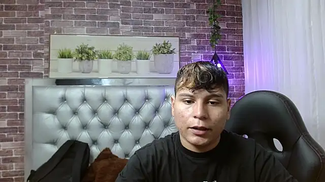dondanys online show from October 2025 07:47:01 PM