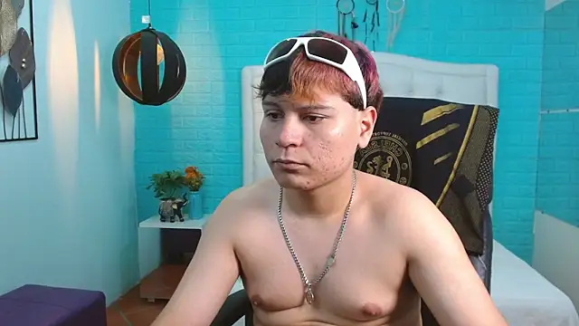 dondanys online show from September 2025 07:32:01 PM