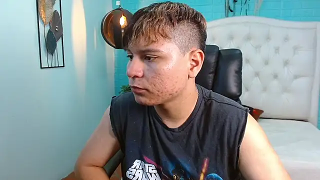 dondanys online show from October 2025 07:36:01 PM