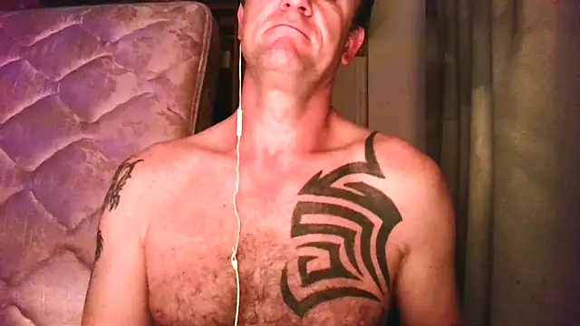 Yournaughty online show from November 2025 05:55:01 AM