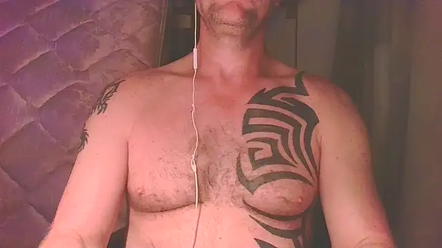 Yournaughty online show from October 2025 04:13:01 AM