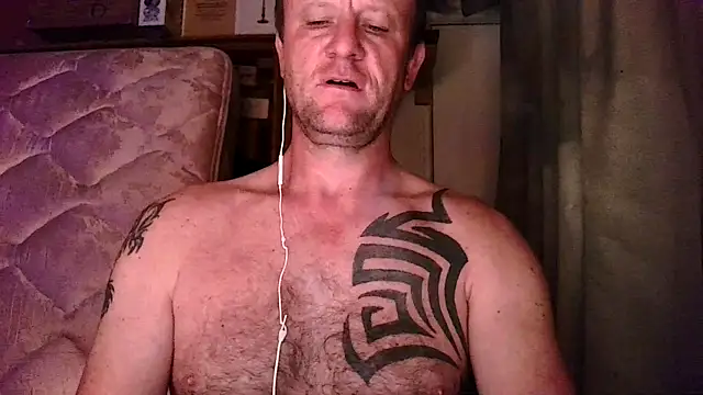 Yournaughty online show from November 2025 04:39:02 AM