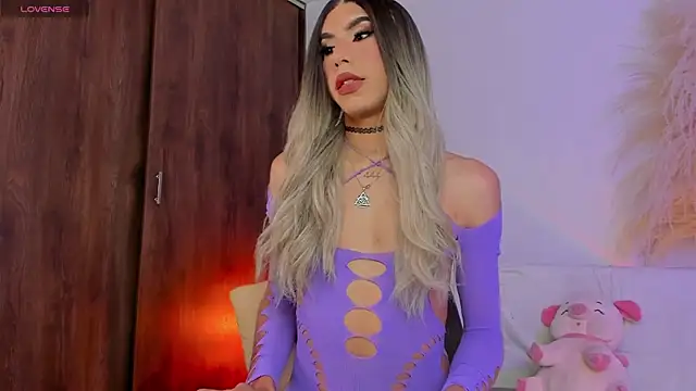 Samantha Magic online show from September 2025 03:08:01 AM