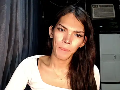 ladyhotcuming online show from July 2026 09:00:01 AM