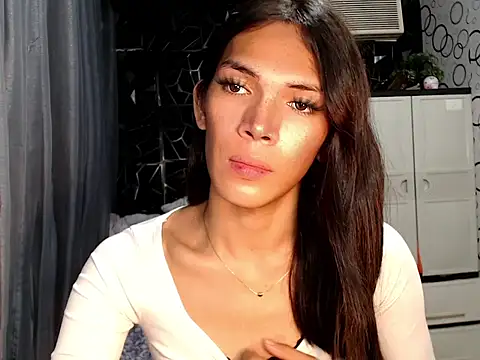 Snapshot of ladyhotcuming chatting on May 2026 06:09:01 PM ladyhotcuming online show from May 2026 06:09:01 PM