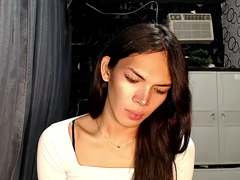 ladyhotcuming online show from July 2026 10:32:02 PM