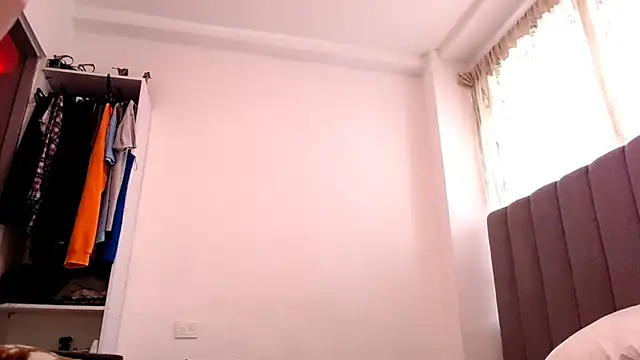 Snapshot of saara_johnson496 chatting on June 2026 11:54:02 AM saara johnson496 online show from June 2026 11:54:02 AM