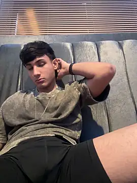 cody fox10 online show from November 2025 08:42:01 PM