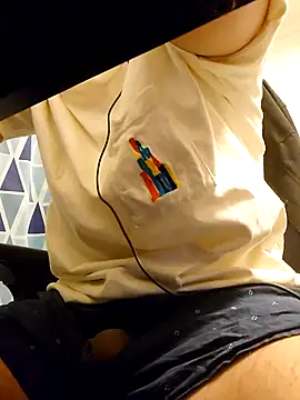 xneko  online show from April 2026 05:38:02 PM