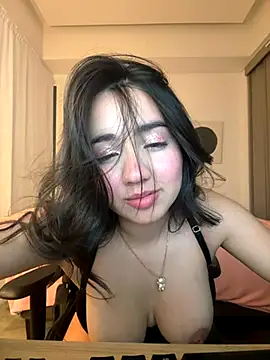 Michelle Zoe online show from December 2025 02:34:02 AM