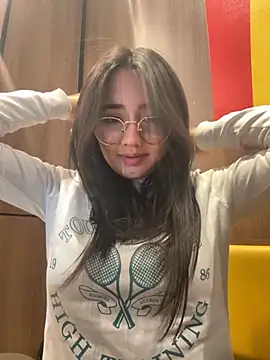 Michelle Zoe online show from October 2025 06:01:01 AM