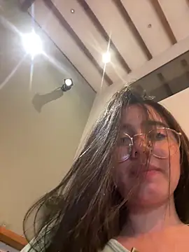 Michelle Zoe online show from April 2026 04:36:01 AM