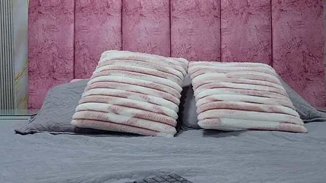 emmacurvy online show from March 2026 03:08:02 AM