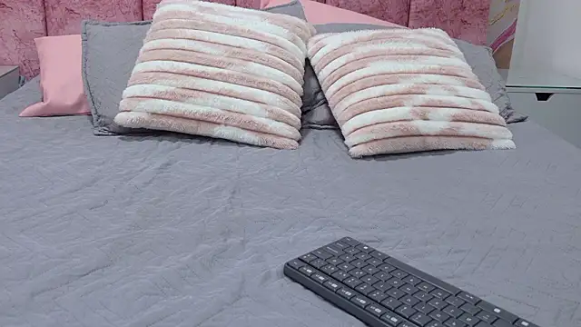 emmacurvy online show from March 2026 03:05:01 AM