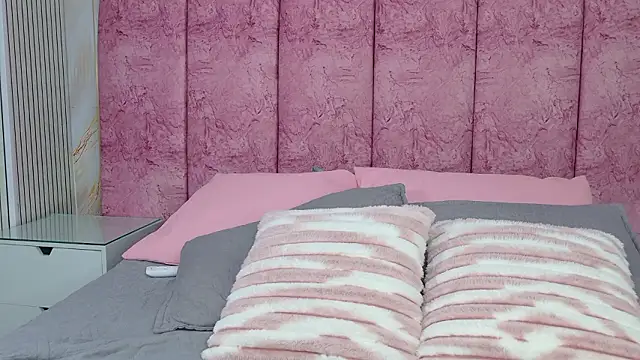 emmacurvy online show from March 2026 03:22:02 AM