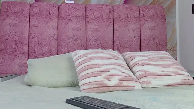 emmacurvy online show from March 2026 03:09:02 AM