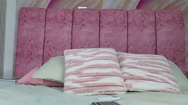 emmacurvy online show from February 2026 03:08:01 AM