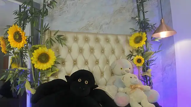 Snapshot of LittleeJaz chatting on June 2026 03:41:02 AM LittleeJaz online show from June 2026 03:41:02 AM