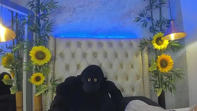 Snapshot of LittleeJaz chatting on October 2025 03:07:02 AM LittleeJaz online show from October 2025 03:07:02 AM