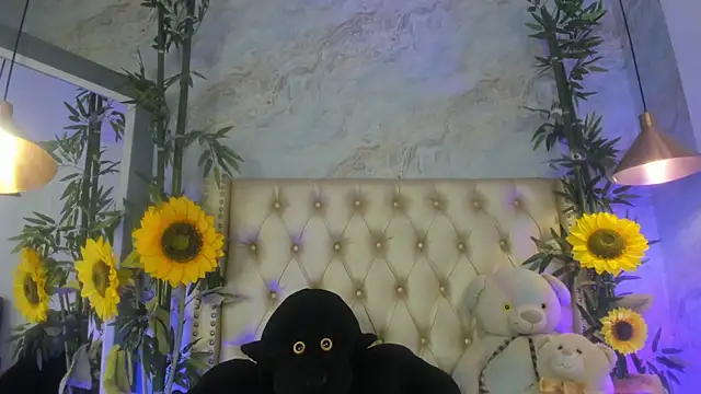 LittleeJaz online show from May 2026 05:04:02 AM