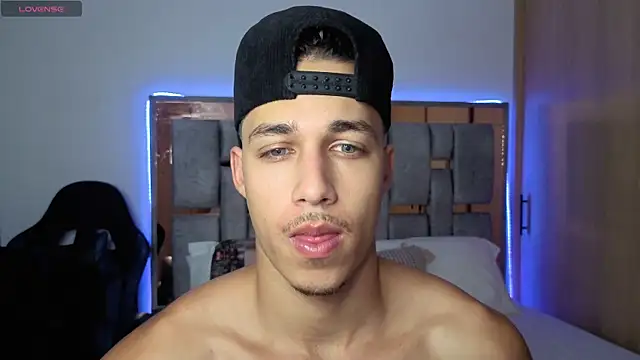 orionblaze69  online show from October 2025 04:00:01 AM