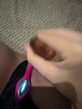 anonimgirl18old online show from April 2026 09:10:02 PM