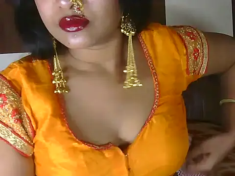 Snapshot of hotee_bhabi chatting on May 2026 04:42:01 AM hotee bhabi online show from May 2026 04:42:01 AM