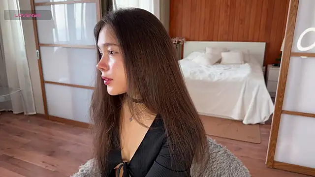 Snapshot of PlumyBun chatting on December 2025 07:33:02 AM PlumyBun online show from December 2025 07:33:02 AM