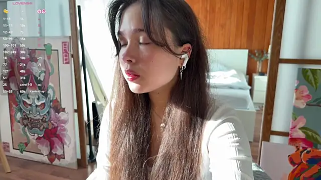 PlumyBun online show from April 2026 12:11:02 AM