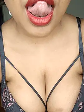 sex-withcouple online show from April 2026 02:46:02 AM