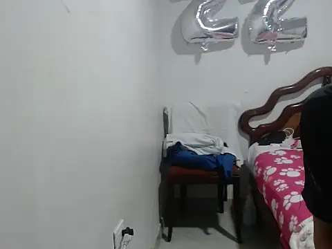 Snapshot of Valentina_bss chatting on December 2025 09:53:01 PM Valentina bss online show from December 2025 09:53:01 PM