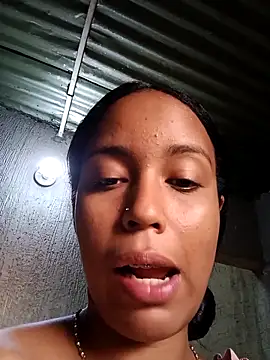 Snapshot of Fernanda30 chatting on November 2025 11:58:01 AM Fernanda30 online show from November 2025 11:58:01 AM