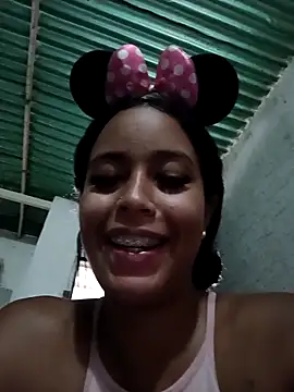 Snapshot of Fernanda30 chatting on November 2025 04:17:02 PM Fernanda30 online show from November 2025 04:17:02 PM