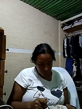 Snapshot of Fernanda30 chatting on November 2025 03:34:02 PM Fernanda30 online show from November 2025 03:34:02 PM