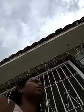 Snapshot of Fernanda30 chatting on November 2025 01:10:02 PM Fernanda30 online show from November 2025 01:10:02 PM