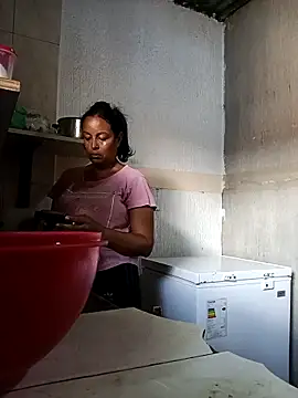 Snapshot of Fernanda30 chatting on October 2025 04:58:02 PM Fernanda30 online show from October 2025 04:58:02 PM