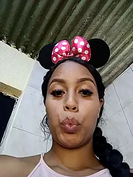 Fernanda30 online show from April 2026 02:10:01 PM